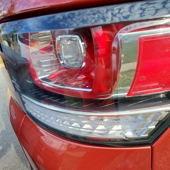 Land Rover Range Rover L494 Rear LED OEM Tailights - Picture 3 of 6